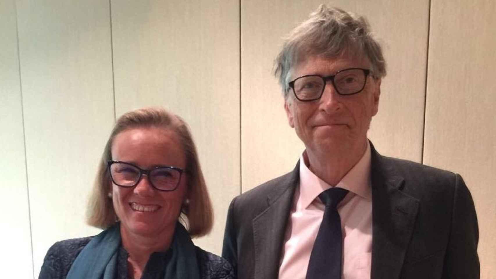 Belen Garijo con Bill Gates, en abril de 2017.