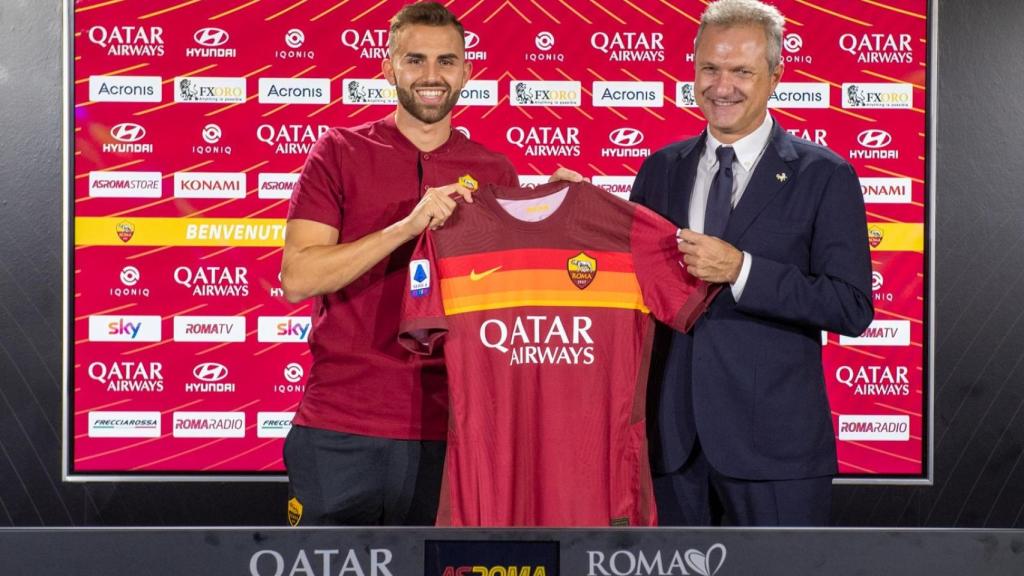 Borja Mayoral en su presentación con la Roma