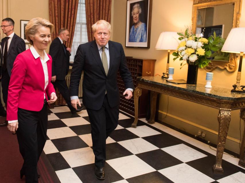 Ursula von der Leyen y Boris Johnson, durante una reunión en Londres a principios de año