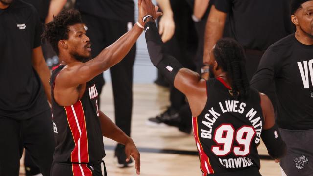 Jimmy Butler, Jae Crowder y Kelly Olynyk