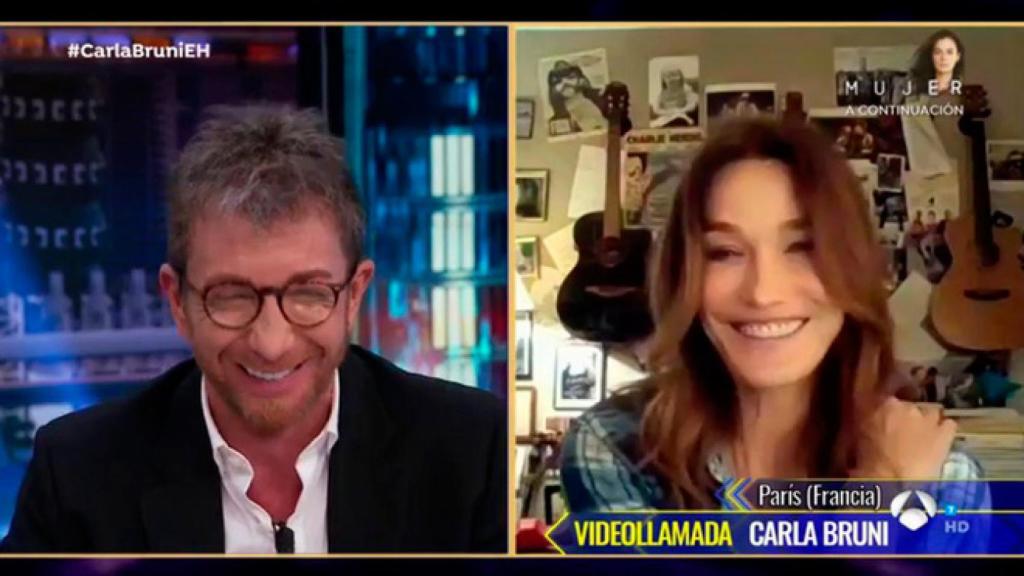 Pablo Motos y Carla Bruni en 'El Hormiguero'.