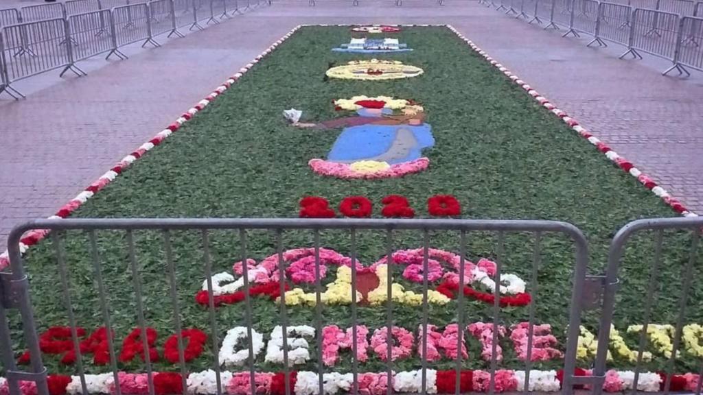 Alfombra floral en honor a la Virgen del Rosario en A Coruña