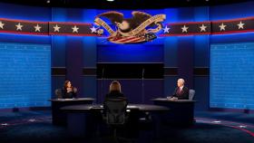 MikePence y Kamala Harris debaten en la Universidad de Utah, en Salt Lake City.