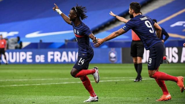 Eduardo Camavinga celebra un gol con la selección de Francia