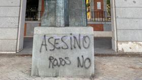 La estatua de Largo Caballero en Madrid este sábado.