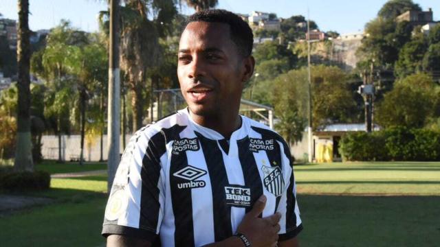 Robinho, con la camiseta del Santos FC