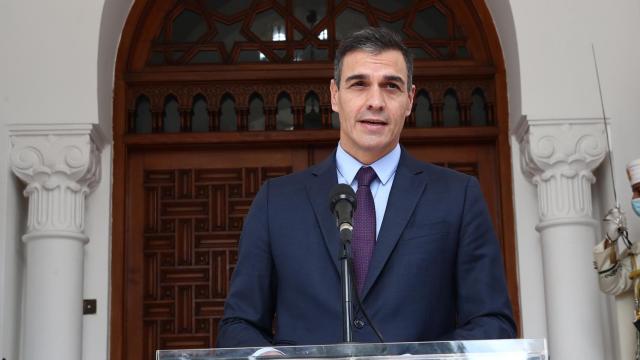 El presidente del Gobierno, Pedro Sánchez, durante su viaje a Argelia.