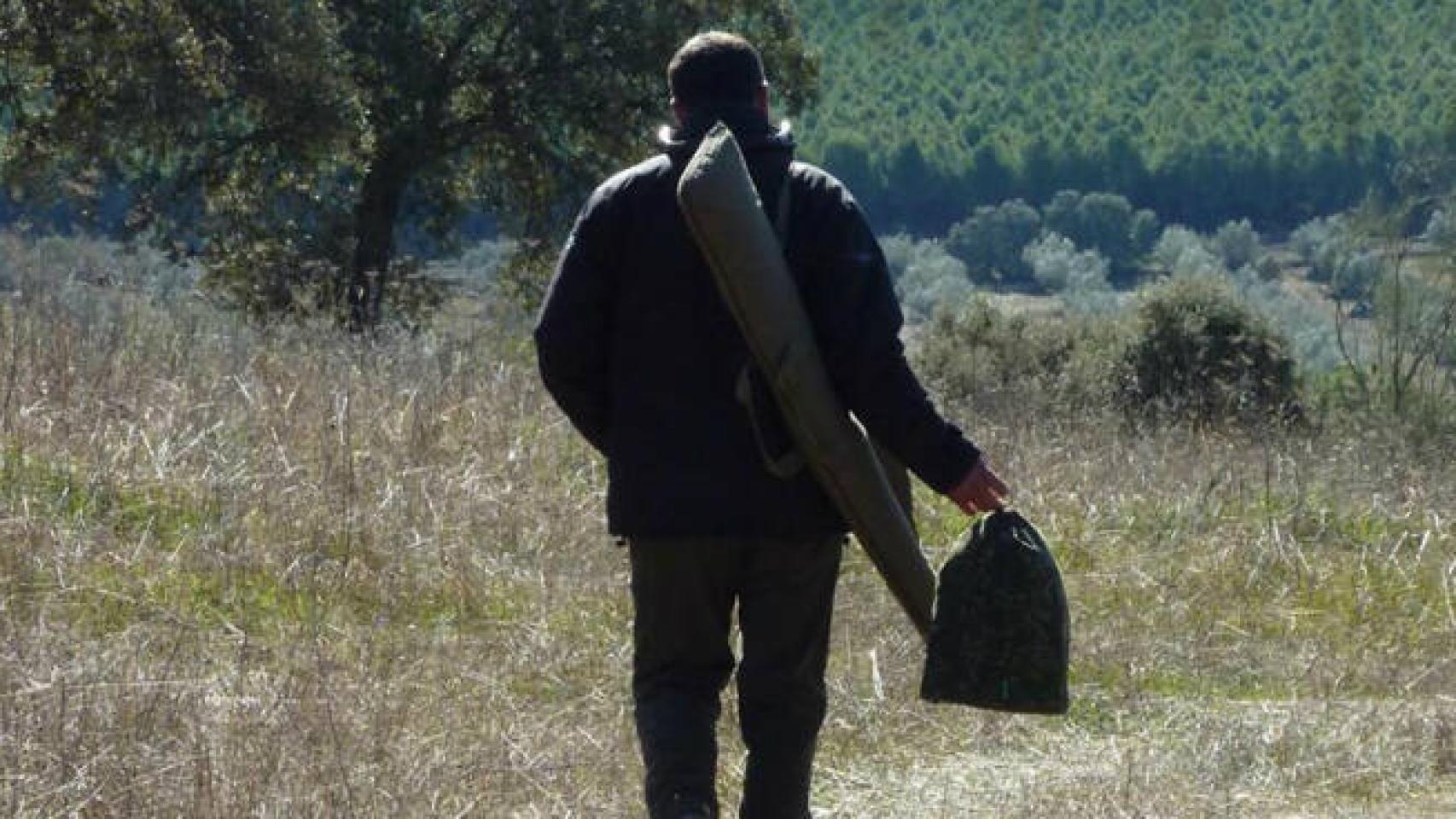 Un cazador durante una jornada cinegética. Imagen de recurso.