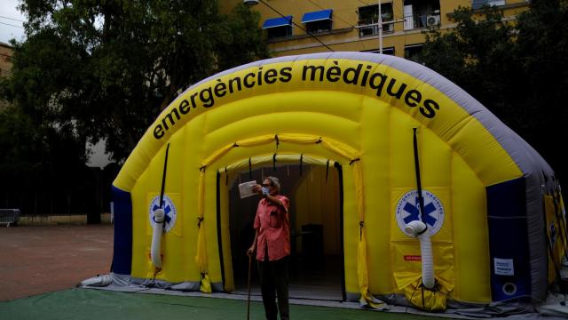 Una carpa médica en Cataluña.