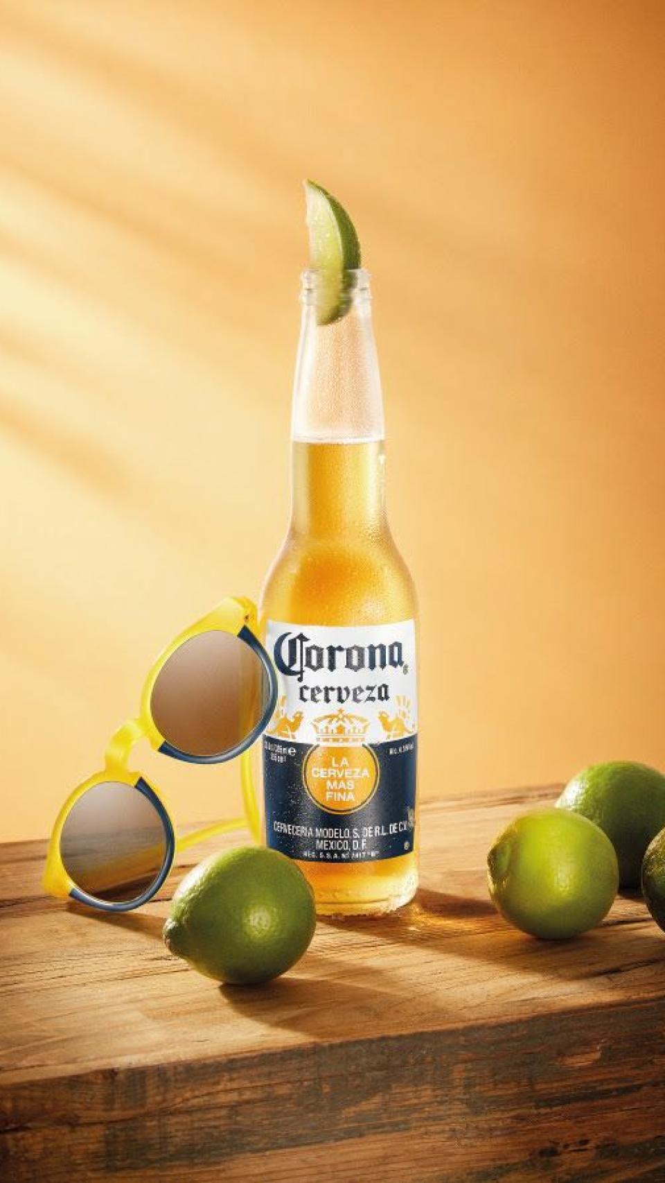 Corona & Mr.Boho.