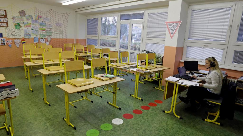 República Checa cerrará los colegios durante 15 días. Foto: Reuters