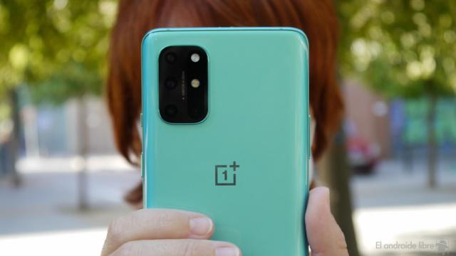 Análisis OnePlus 8T: mejor pantalla y una carga rápida increíble