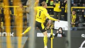 Erling Haaland celebra un gol con el Borussia Dortmund