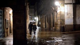Santiago eleva las multas por fiestas en pisos hasta los 750 euros