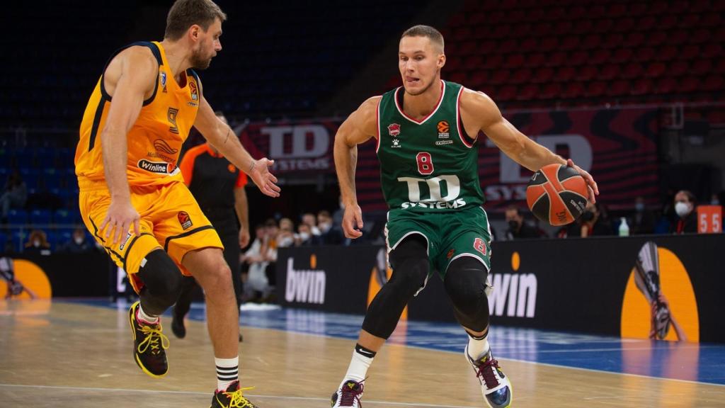 El Baskonia gana con claridad al Khimki y ya suma tres victorias en Euroliga