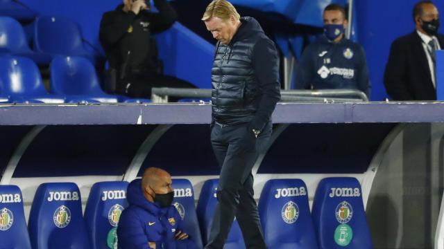 Koeman cabizbajo en el Coliseum Alfonso Pérez de Getafe