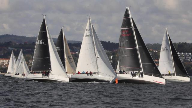 Primera jornada de la Semana Abanca en la costa de Sada (A Coruña)