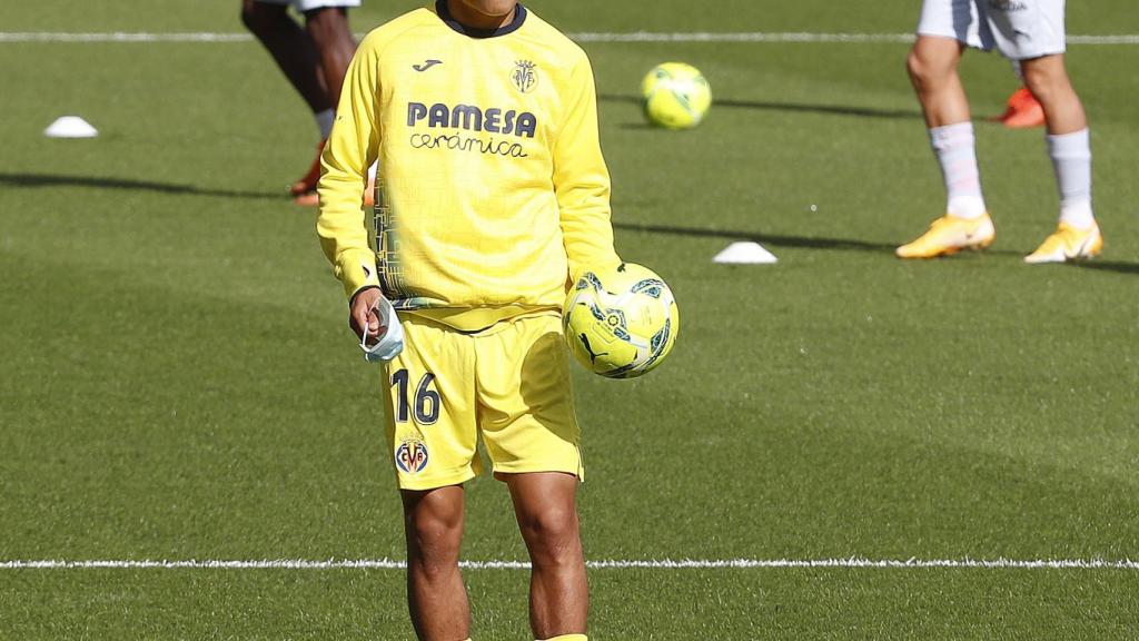 Take Kubo, en el calentamiento del Villarreal - Valencia