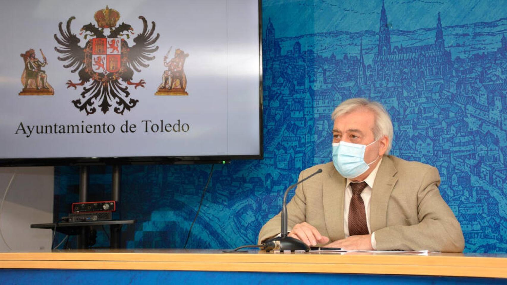 El edil de Seguridad Ciudadana de Toledo, Juan José Pérez del Pino, en rueda de prensa