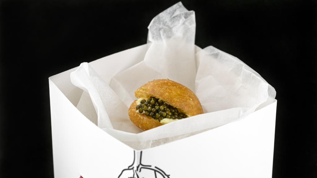 Brioche con caviar, un clásico de El Rincón de Juan Carlos