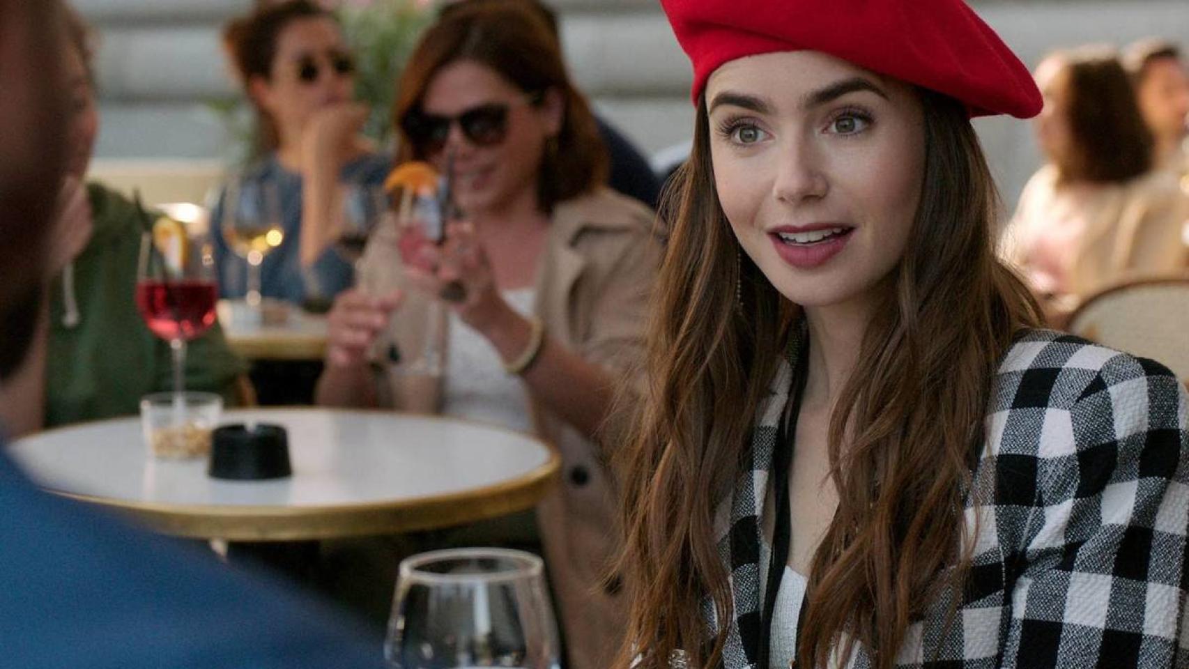 Cómo conseguir las cejas de  Lily Collins  en 'Emily in Paris' en pocos pasos