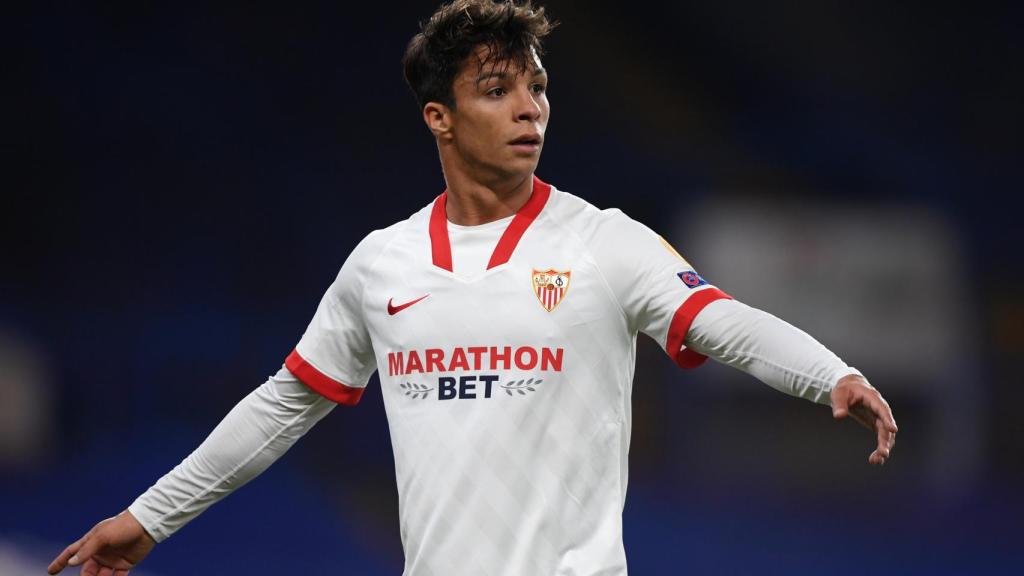 Oliver Torres, en un partido del Sevilla en la Champions League 2020/2021