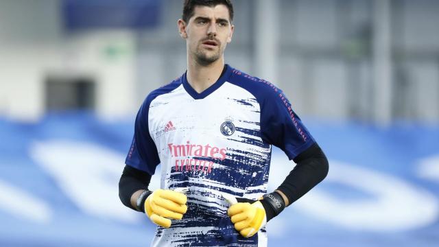 Thibaut Courtois, durante el calentamiento previo al Real Madrid - Shakhtar Donetsk