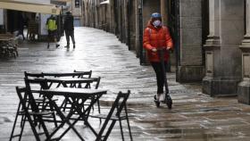 Una calle de Santiago de Compostela, donde quedarán prohibidas las reuniones de no convivientes.