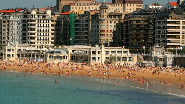 Imagen de la playa de La Concha en San Sebastián.