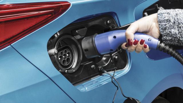 Contar con una fábrica de baterías en España sería fundamental para el desarrollo del coche eléctrico.