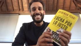 Jesús Candel, Spiriman, presentando su libro en un vídeo.