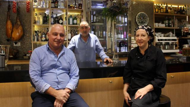 Lexo, Manuel y Begoña, del restaurante La Masía.