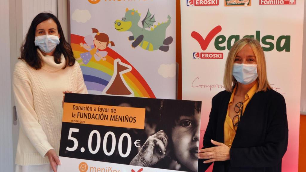 Donación de Vegalsa-Eroski a la Fundación Meniños