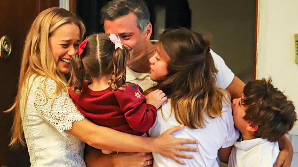 Leopoldo López con su familia en Madrid.