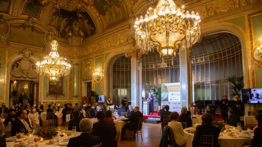 Pedro J. Ramírez durante su discurso en el Casino de Madrid.