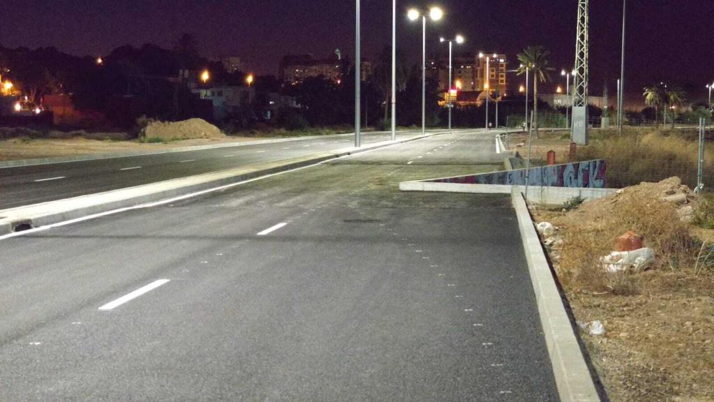 Detalle del foso de 20 metros cuadrados que hay en medio de la recta de uno de los carriles.