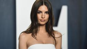 Emily Ratajkowski, en la fiesta de 'Vanity Fair' por los premios Oscar.