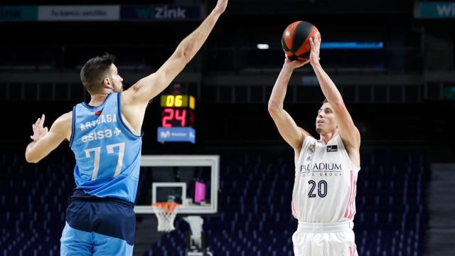 Jaycee Carroll en un derbi madrileño con el Real Madrid ante Estudiantes