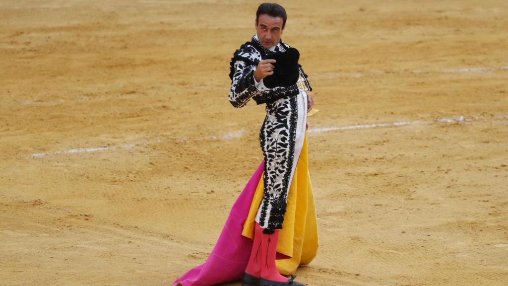 Enrique Ponce toreando en Granada.