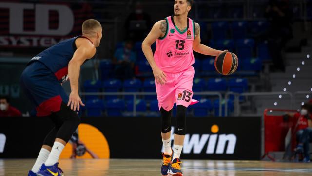 Heurtel jugando ante el FC Barcelona