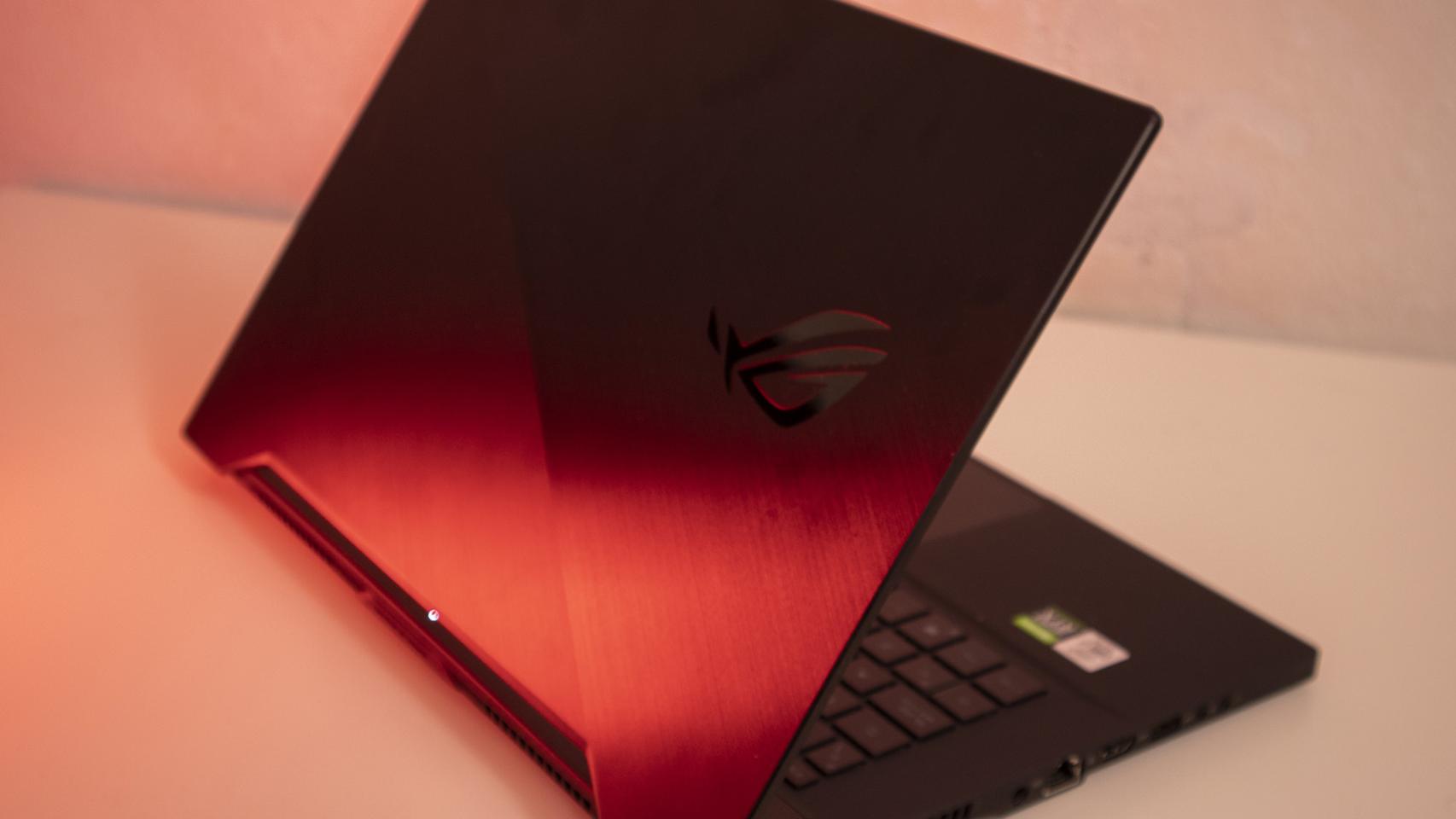 ASUS ROG Zephyrus M15.