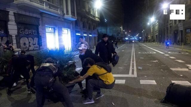 Disturbios en Barcelona contra las restricciones del Govern. Efe