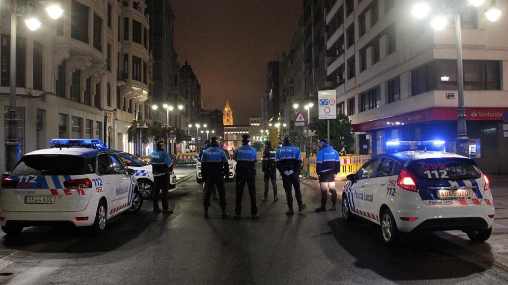 Policía Locales en el centro de León