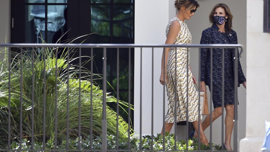 Melania Trump tras votar en el Estado de Florida.