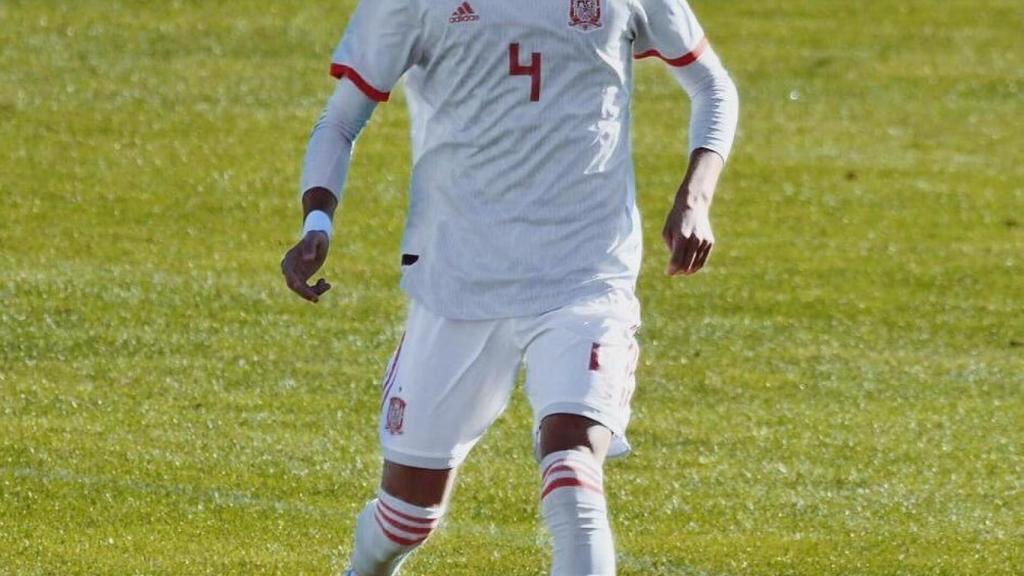 Rafa Marín, en un partido con la selección española sub17