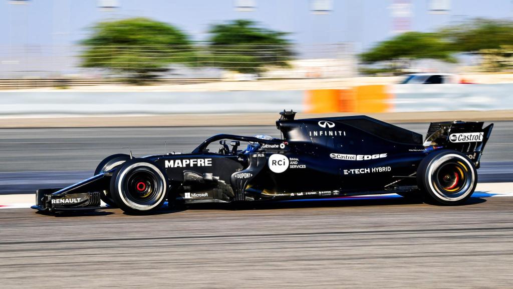 Fernando Alonso en el Circuito de Shakir con el Renault RS18