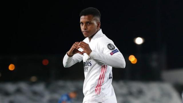 Rodrygo Goes celebra su gol con el Real Madrid