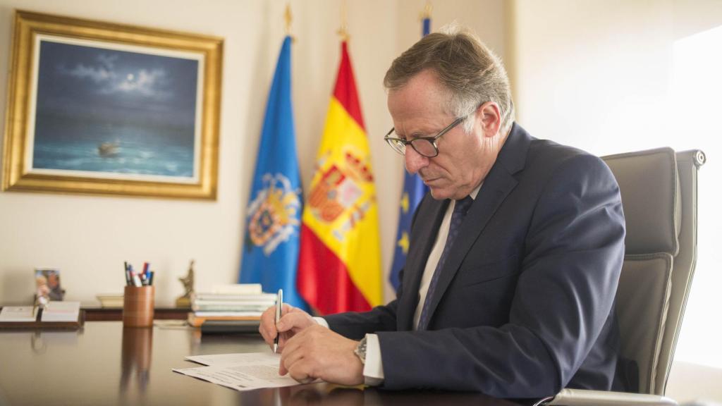 Eduardo de Castro preside Melilla con un solo escaño.