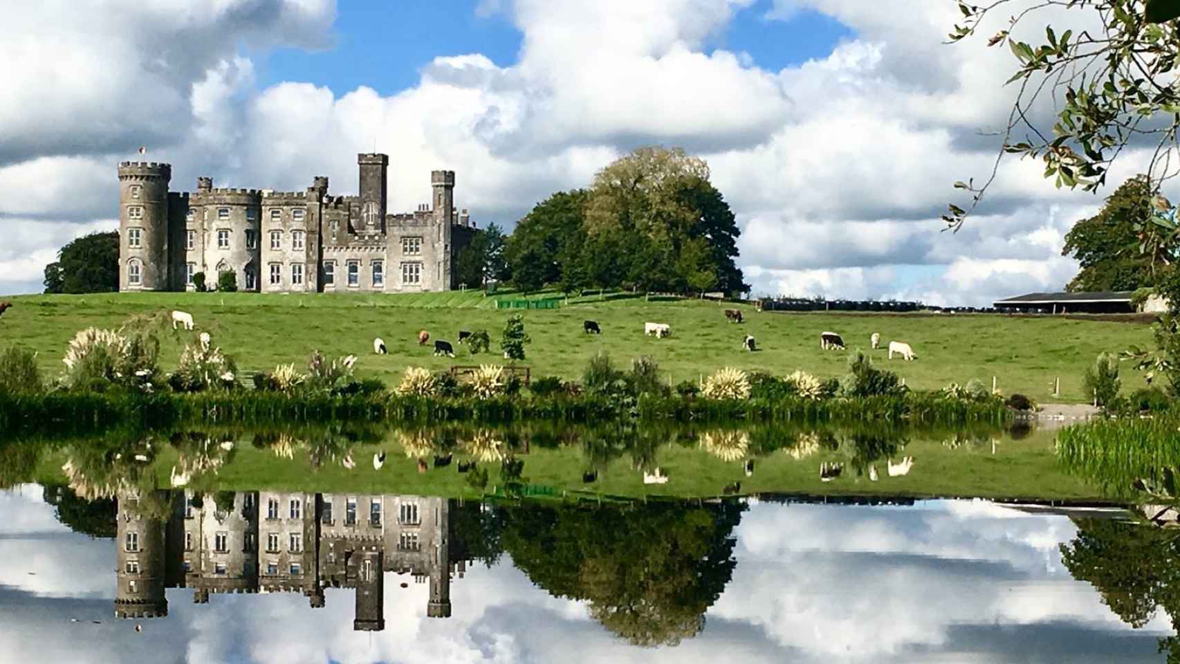 El impresionante castillo de Allen Sanginés-Krause en Irlanda.