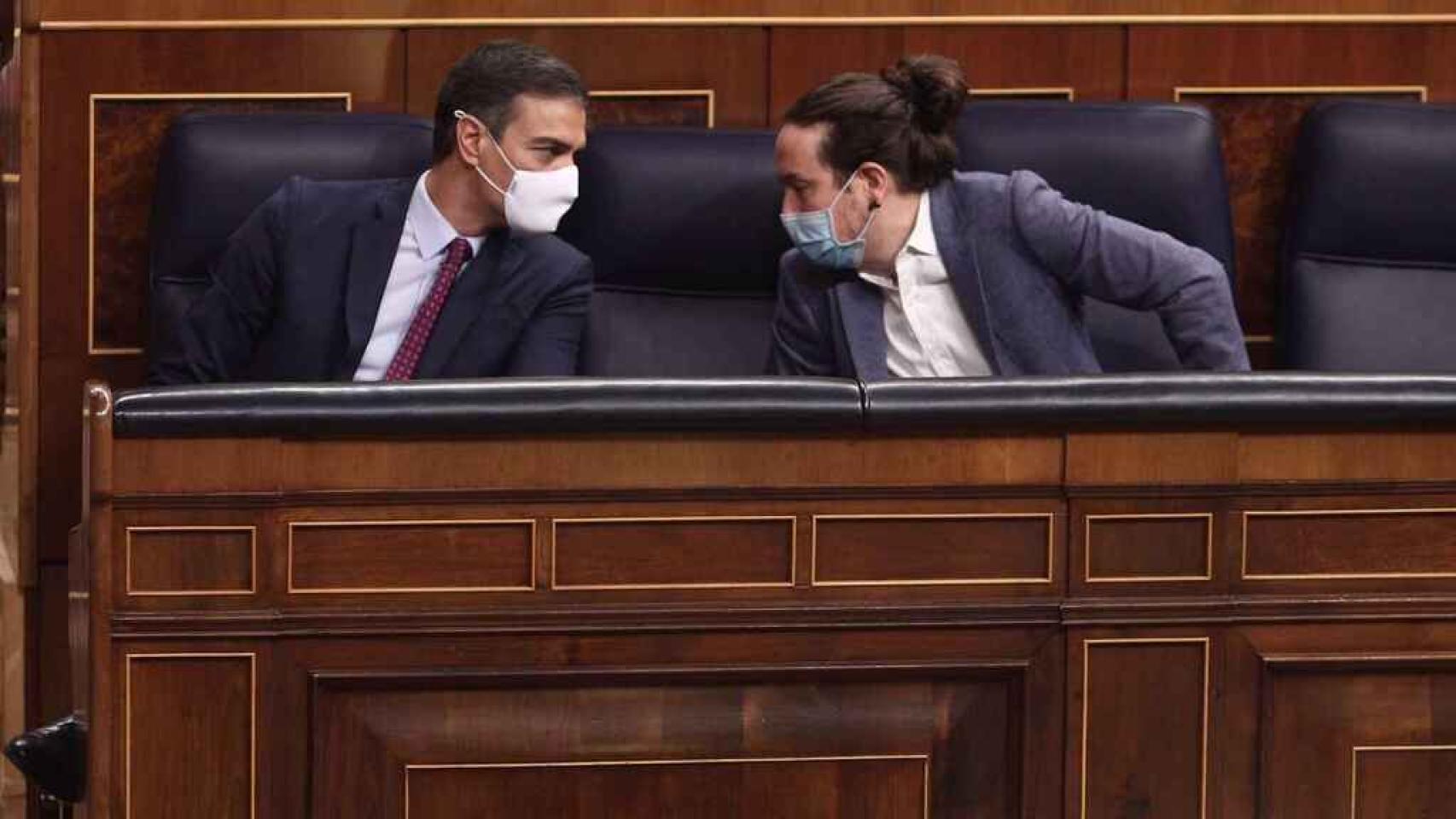 Pedro Sánchez y Pablo Iglesias, en la bancada del Gobierno.